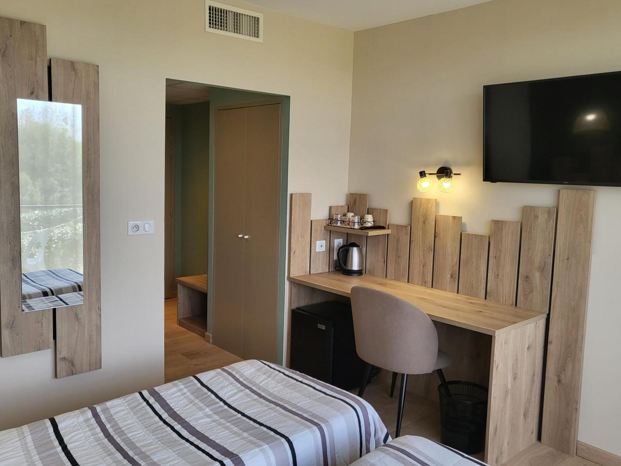 Logis Le Cadusia Hotel Chaource Szoba fotó