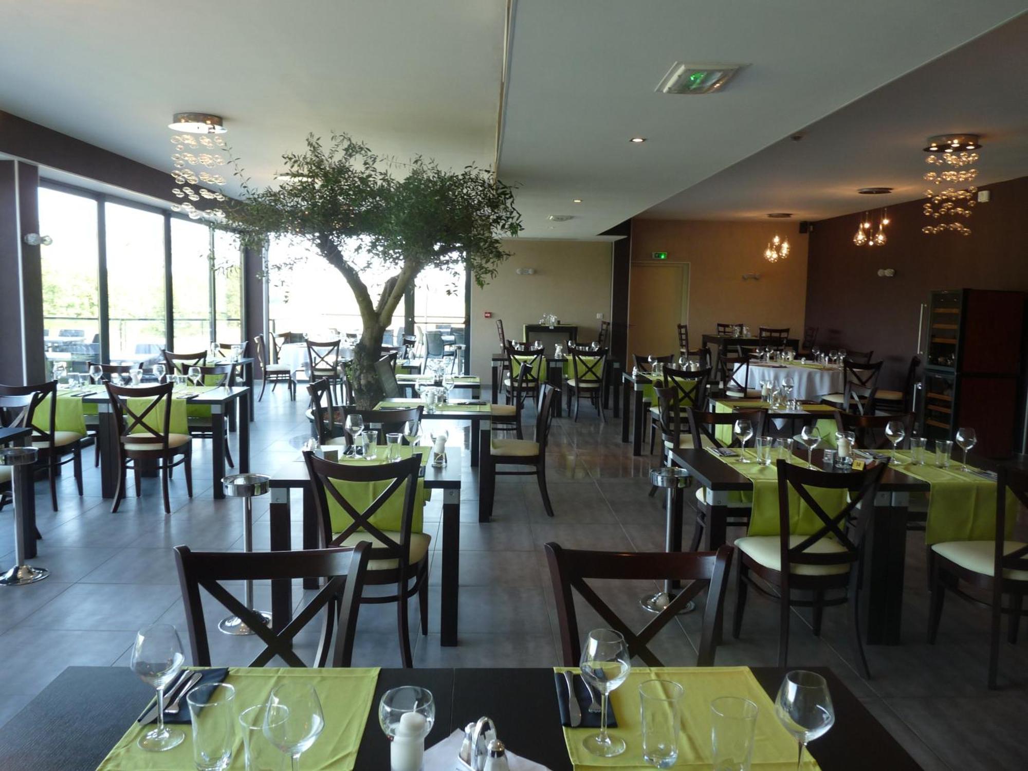 Logis Le Cadusia Hotel Chaource Kültér fotó