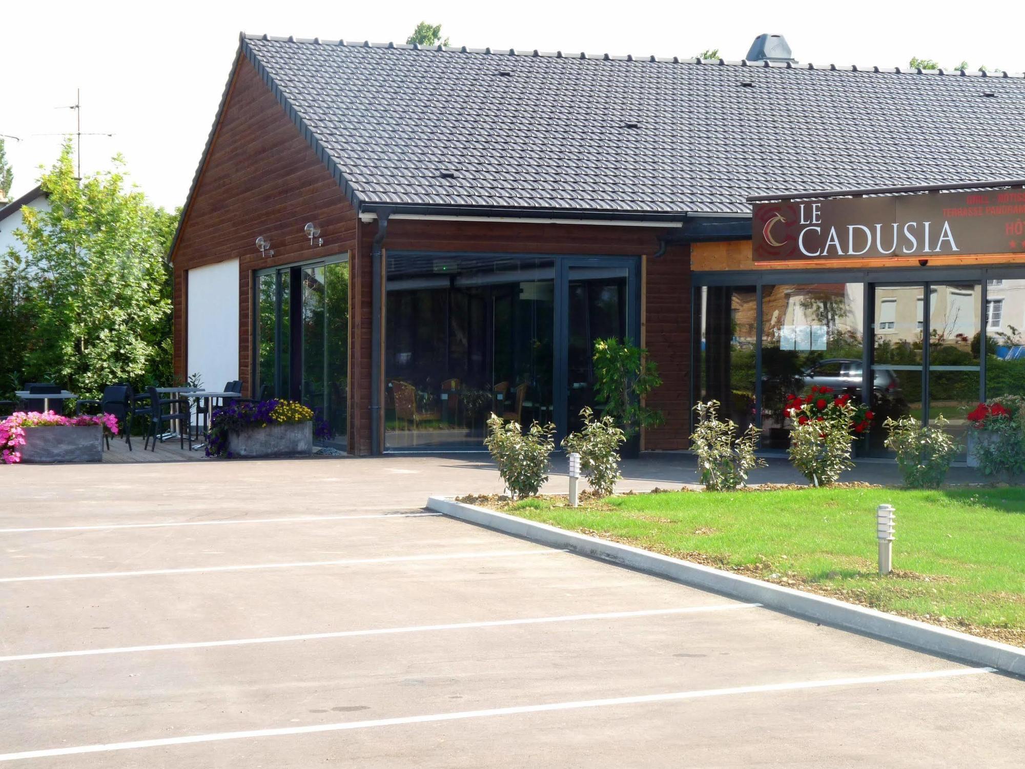 Logis Le Cadusia Hotel Chaource Kültér fotó