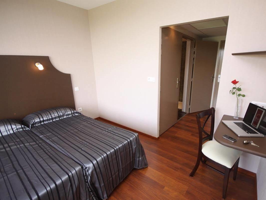 Logis Le Cadusia Hotel Chaource Kültér fotó