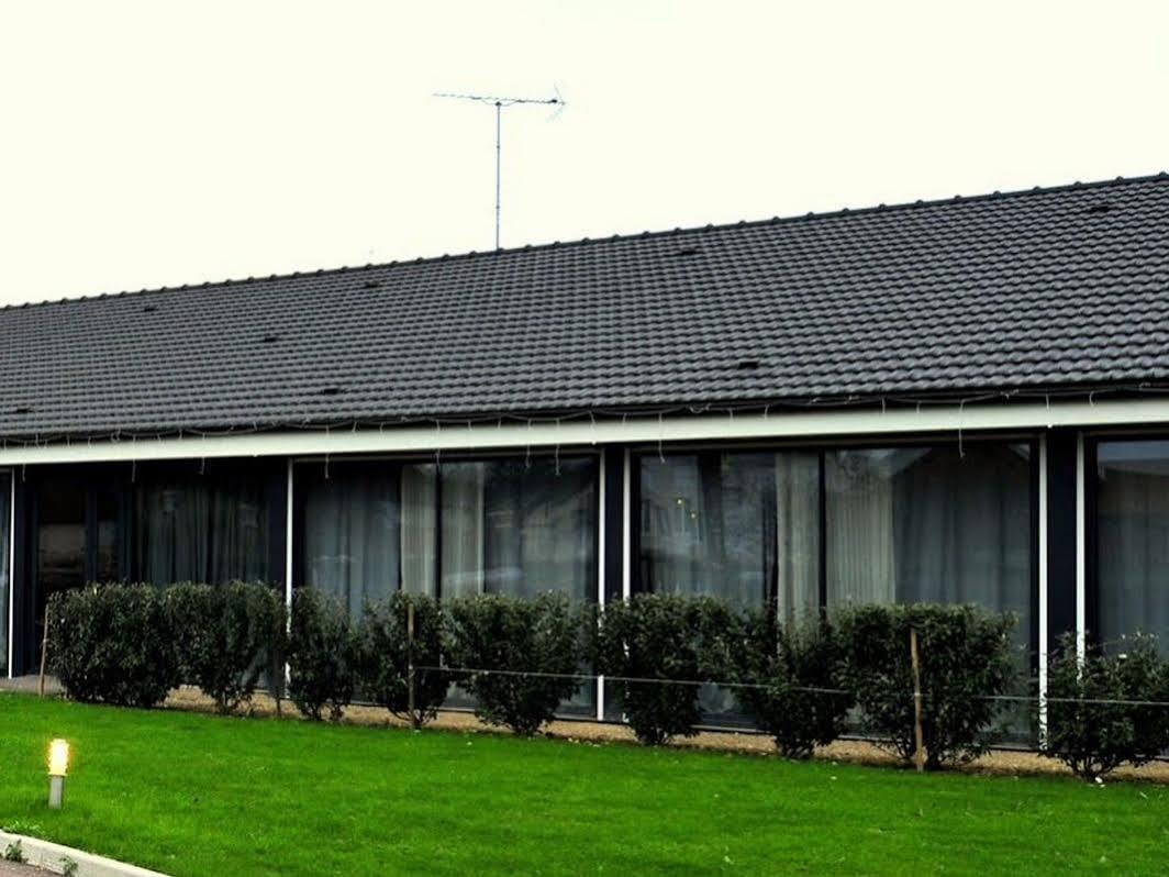Logis Le Cadusia Hotel Chaource Kültér fotó